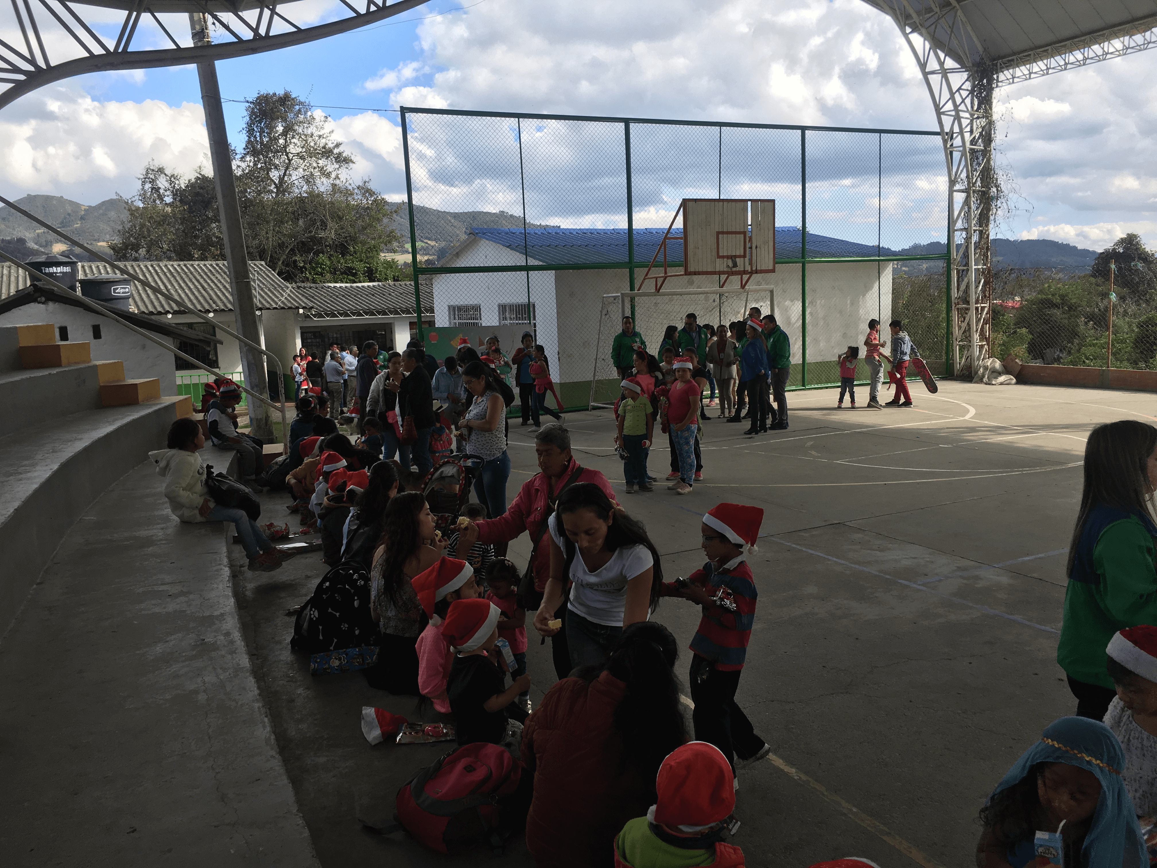 ENTREGA MALLA SALÓN LA CABRERA 2019