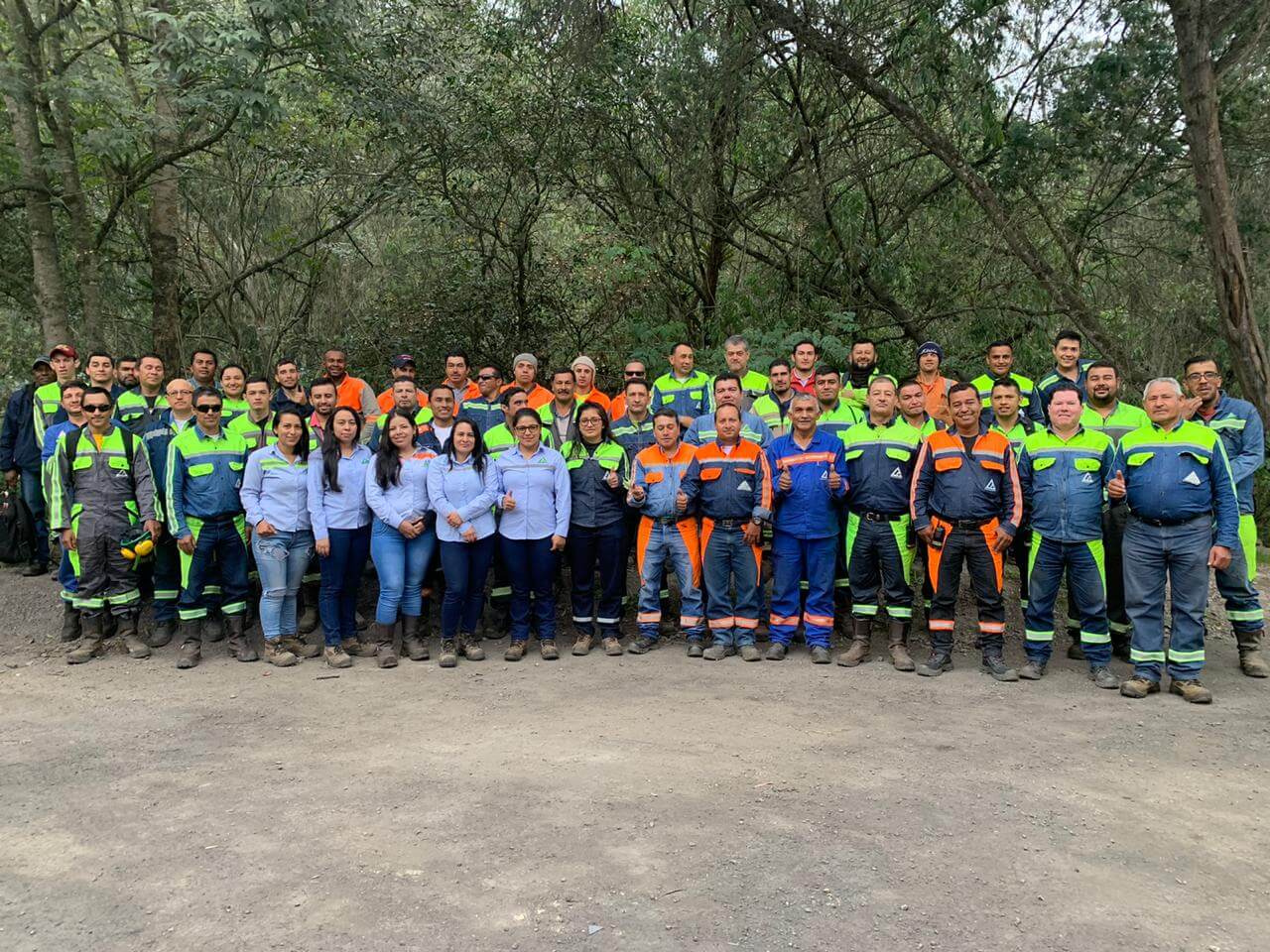 EQUIPO DE TRABAJO DEL PROYECTO MINERO